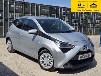 Toyota AYGO 1.0 VVT-i x-play Hatchback 5dr Petrol x-shift Euro 6 (Safety Sen