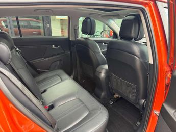 KIA SPORTAGE 2.0 Sportage KX-3 Sat Nav CRDi Auto 4WD 5dr