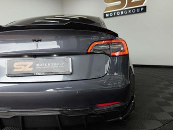 Tesla Model 3 Model 3 Long Range AWD 4WD 4dr