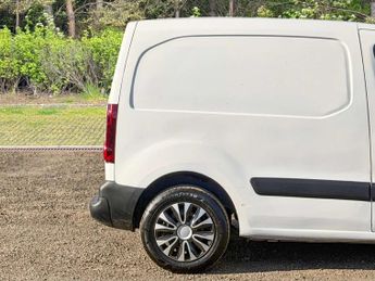 Peugeot Partner 1.6 BlueHDi 854 Professional Panel Van 5dr Diesel Manual L1 (112