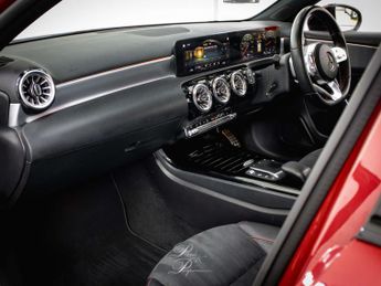 MERCEDES-BENZ A-CLASS 1.3 A 180 AMG Line Premium Auto 5dr
