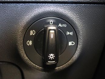 SKODA KAROQ 1.6 TDI SE Auto 5dr