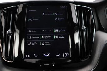 Volvo XC60 2.0 B5 MHEV R-Design Auto Euro 6 (s/s) 5dr