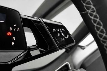 VOLKSWAGEN ID.3 Pro Performance 58kWh Family Hatchback 5dr Electric Auto (204 ps