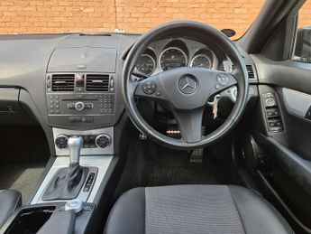 MERCEDES-BENZ C-CLASS 1.6 C180 Kompressor Sport BlueEfficiency Auto 4dr