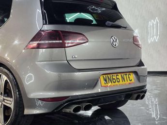 Volkswagen Golf R DSG