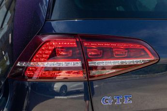 VOLKSWAGEN GOLF 1.4 TSI GTE Nav Hatchback 5dr Petrol Plug-in Hybrid DSG Euro 6 (