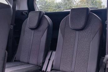 PEUGEOT 5008 1.2 PureTech Allure SUV 5dr Petrol EAT Euro 6 (s/s) (130 ps)