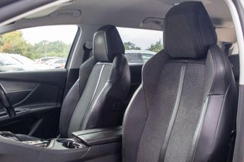 PEUGEOT 5008 1.2 PureTech Allure SUV 5dr Petrol EAT Euro 6 (s/s) (130 ps)