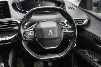 PEUGEOT 5008 1.2 PureTech Allure SUV 5dr Petrol EAT Euro 6 (s/s) (130 ps)