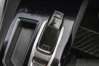PEUGEOT 5008 1.2 PureTech Allure SUV 5dr Petrol EAT Euro 6 (s/s) (130 ps)