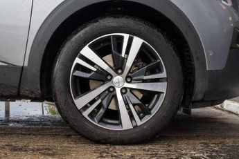 PEUGEOT 5008 1.2 PureTech Allure SUV 5dr Petrol EAT Euro 6 (s/s) (130 ps)