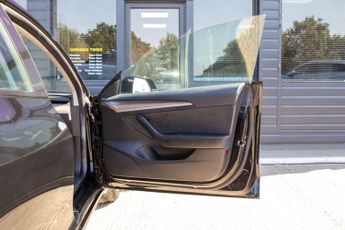 TESLA MODEL 3 (Dual Motor) Long Range Saloon 4dr Electric Auto 4WDE (346 ps)