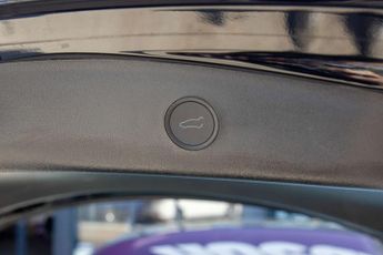 TESLA MODEL 3 (Dual Motor) Long Range Saloon 4dr Electric Auto 4WDE (346 ps)