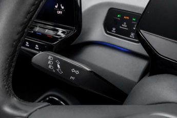 VOLKSWAGEN ID.3 Pro Performance 58kWh Life Hatchback 5dr Electric Auto (204 ps)