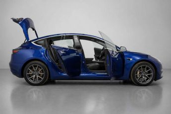 TESLA MODEL 3 (Dual Motor) Long Range Saloon 4dr Electric Auto 4WDE (346 ps)