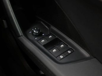 AUDI A3 1.4 A3 Sportback 40 TFSI S Line E Semi-Auto 5dr