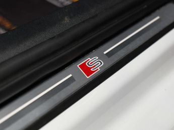 AUDI A3 1.4 A3 Sportback 40 TFSI S Line E Semi-Auto 5dr