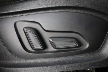 MG MG5 61.1kWh Exclusive Long Range Estate 5dr Electric Auto (156 ps)