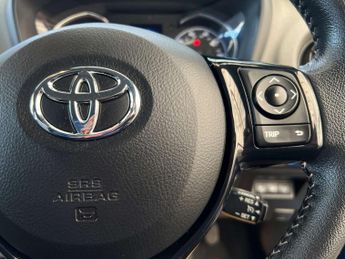 TOYOTA YARIS 1.5 Yaris Icon Tech VVT-i HEV CVT 5dr