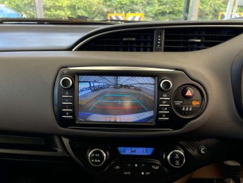 TOYOTA YARIS 1.5 Yaris Icon Tech VVT-i HEV CVT 5dr