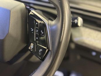 PEUGEOT 5008 1.2 5008 Allure MHEV Auto 5dr