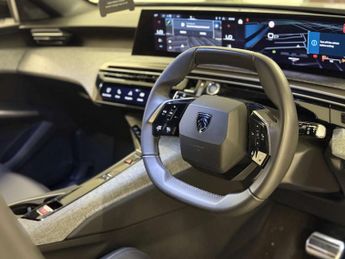 PEUGEOT 5008 1.2 5008 Allure MHEV Auto 5dr