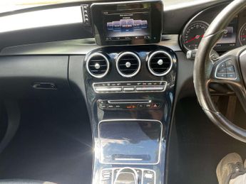 Mercedes-Benz C-CLASS 2.0 C200 SE Executive Auto 4dr