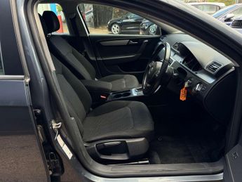 VOLKSWAGEN PASSAT 2.0 Passat S BlueMotion Technology TDI Semi-Auto 5dr