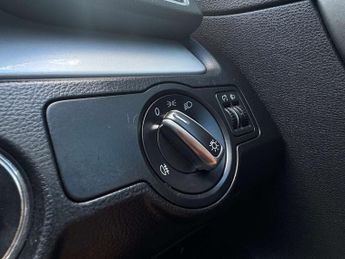 VOLKSWAGEN PASSAT 2.0 Passat S BlueMotion Technology TDI Semi-Auto 5dr