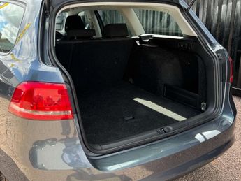 VOLKSWAGEN PASSAT 2.0 Passat S BlueMotion Technology TDI Semi-Auto 5dr