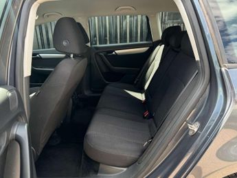 VOLKSWAGEN PASSAT 2.0 Passat S BlueMotion Technology TDI Semi-Auto 5dr