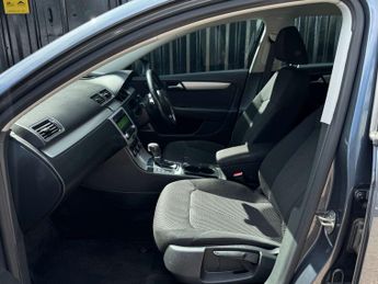 VOLKSWAGEN PASSAT 2.0 Passat S BlueMotion Technology TDI Semi-Auto 5dr