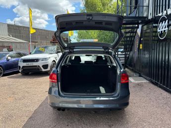 VOLKSWAGEN PASSAT 2.0 Passat S BlueMotion Technology TDI Semi-Auto 5dr