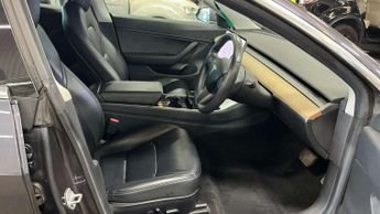 TESLA MODEL 3 Model 3 Standard Range + 4dr