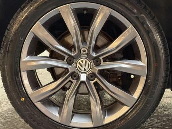 Volkswagen T-ROC 2.0 T-Roc SEL TSi 4Motion Semi-Auto 4WD 5dr