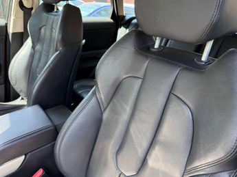 Land Rover RANGE ROVER EVOQUE 2.2 Range Rover Evoque Pure SD4 Auto 4WD 5dr