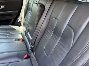 Land Rover RANGE ROVER EVOQUE 2.2 Range Rover Evoque Pure SD4 Auto 4WD 5dr