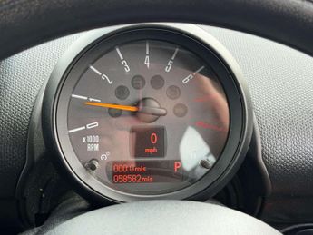 MINI COUNTRYMAN 1.6 Countryman Cooper Auto 5dr