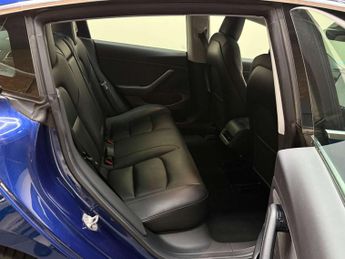 TESLA MODEL 3 Model 3 Long Range AWD 4WD 4dr
