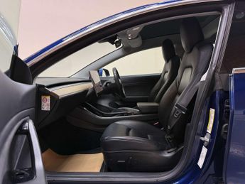 TESLA MODEL 3 Model 3 Long Range AWD 4WD 4dr