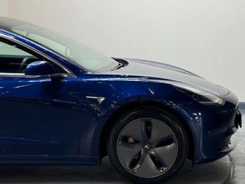 TESLA MODEL 3 Model 3 Long Range AWD 4WD 4dr