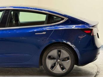 TESLA MODEL 3 Model 3 Long Range AWD 4WD 4dr