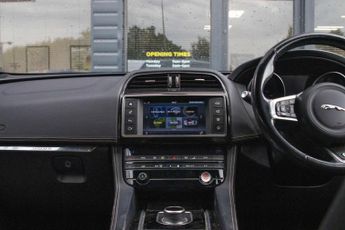 JAGUAR F-PACE 2.0 D240 R-Sport SUV 5dr Diesel Auto AWD Euro 6 (s/s) (240 ps)