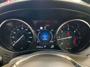 JAGUAR F-PACE 2.0 D240 R-Sport SUV 5dr Diesel Auto AWD Euro 6 (s/s) (240 ps)