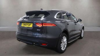 JAGUAR F-PACE 3.0 D300 V6 Portfolio SUV 5dr Diesel Auto AWD Euro 6 (s/s) (300 