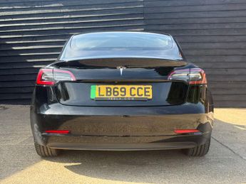 TESLA MODEL 3 Model 3 Standard Range + 4dr