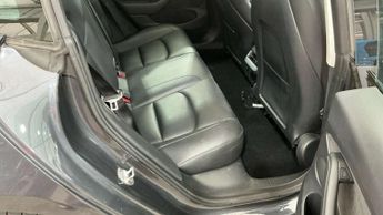 TESLA MODEL 3 Model 3 Standard Range + 4dr