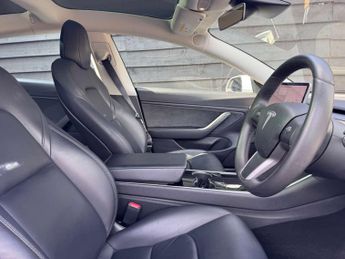 TESLA MODEL 3 Model 3 Long Range AWD 4WD 4dr