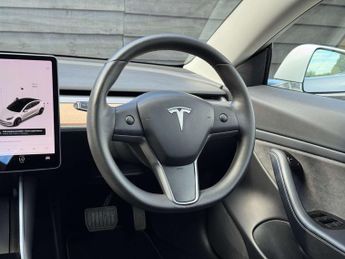 TESLA MODEL 3 Model 3 Long Range AWD 4WD 4dr